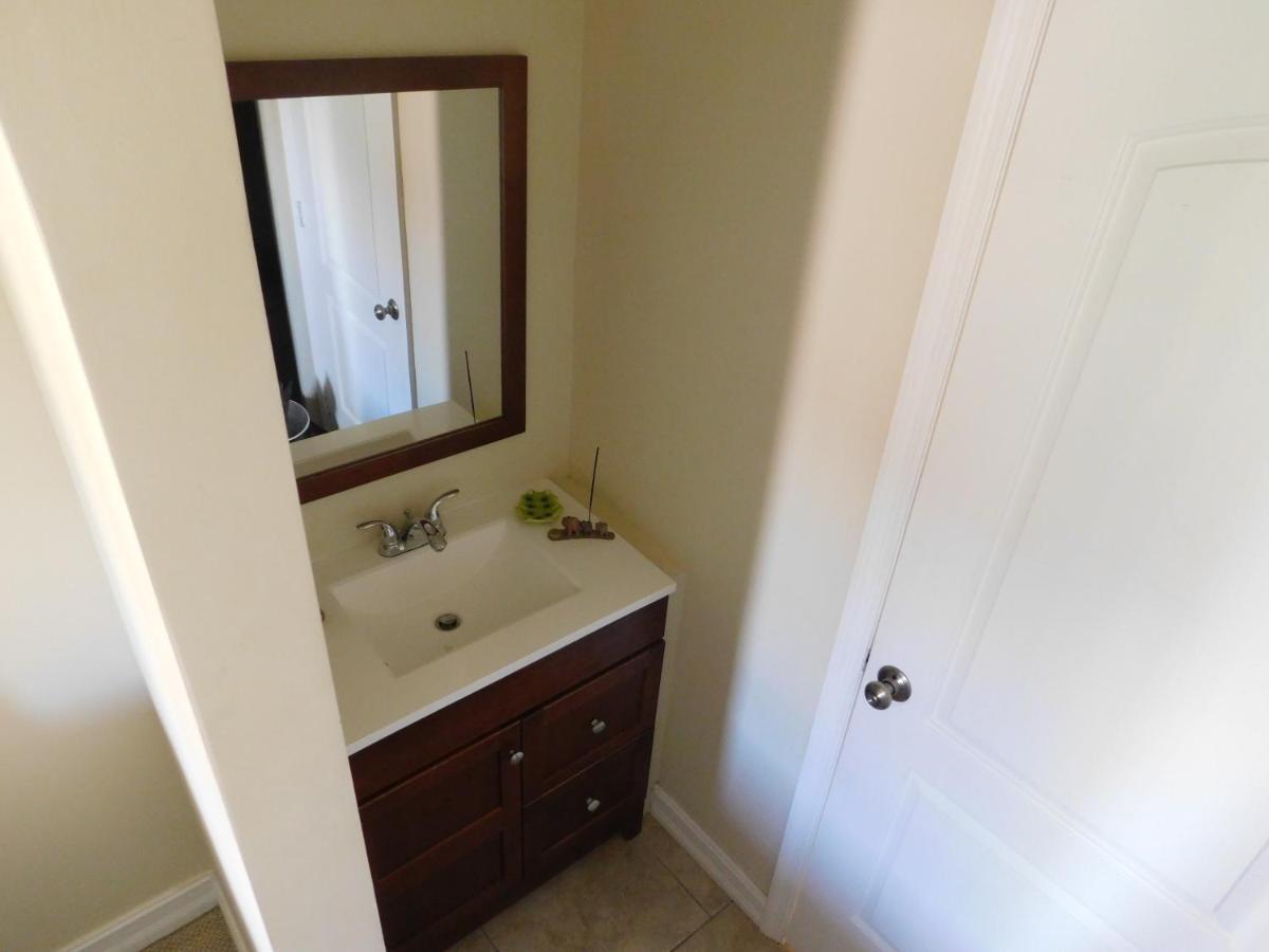 Hennesseey House Florida マイアミ エクステリア 写真