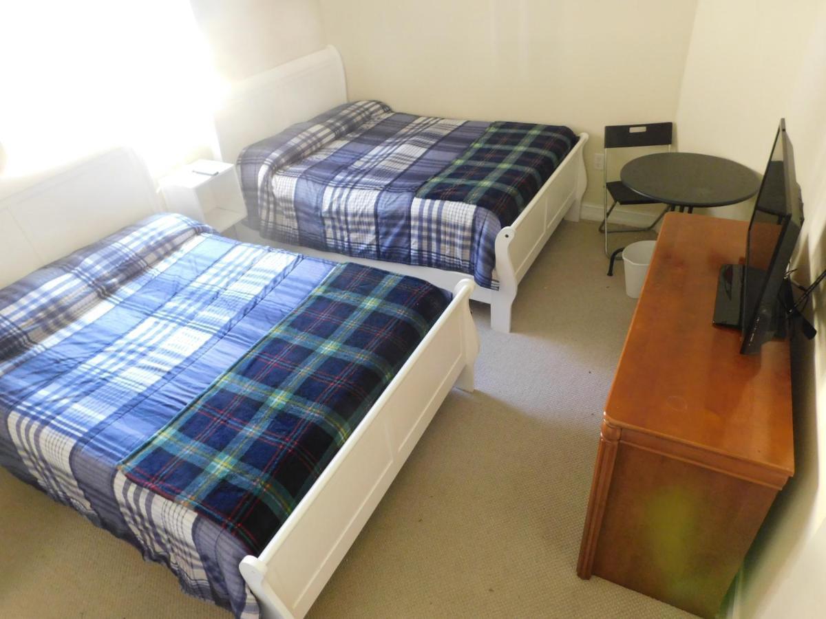 Hennesseey House Florida マイアミ エクステリア 写真